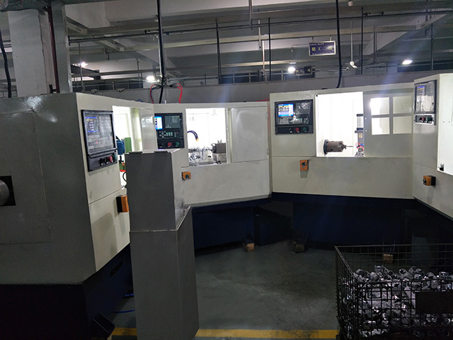 活塞數(shù)控加工機